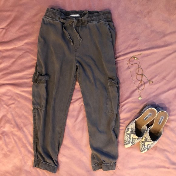 Anthropologie Pants - Anthropologie Cloth & Stone Olive Green Joggers S